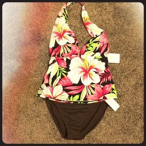 Náutica and Jantzen Halter Tankini